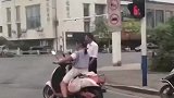 求大神指点！骑粉色电瓶车的那位！到底要怎么称呼才不会被打