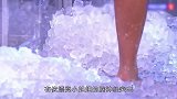 小姐姐在冰块里的极端脑力，在冰里一个小时，全记住了