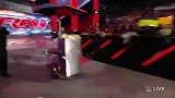 WWE-14年-RAW第1115期：主战赛 迪恩推汉堡车火线助阵塞纳-花絮