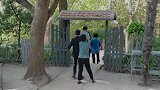 亲家关系破裂，母亲哭着骂儿子宁愿绝户