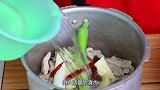 花了5块钱买了2个猪肺，做了一道爆炒猪肺，一口气连吃3大碗米饭