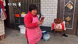 老表相亲见面很尴尬，女方父母一顿审问，阿董这次媒人当的很靠谱