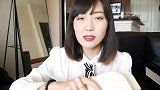 30岁微胖的女人，春天穿件复古长裙，搭配墨镜女人味爆棚！