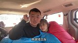 到达内蒙古，晚上找露营地没注意看地形，开着车一头扎进了雪堆里