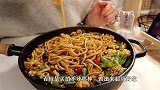 天啦，做法简单，好吃到爆的青椒鸡蛋酱拌面