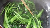 空心菜别只会炒着吃，试试这道凉拌空心菜的做法，吃着清爽不油腻