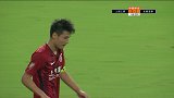艾哈40米奔袭送妙传 武磊一脚射门被挡出