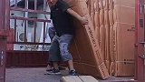 小伙子背门，越夸越猛