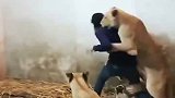 小伙子劲还挺大呢