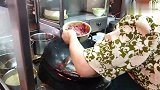 澳门街头小吃，干炒牛河31.5元一份，女师傅掌厨