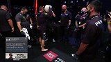 28胜0负UFC12连胜 轻量级正式冠军小鹰出场