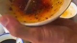 一开始以为是空碗，越看越不对劲