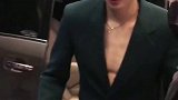我愿称今晚木子洋的穿搭为内娱男菩萨穿搭