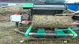 新发明的打包机，就连稻草都不放过，这机器真好用！