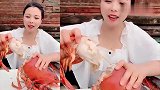 渔民大姐吃超大龙虾！虾尾满满当当都是肉，吃起来太香了！