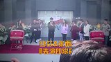 蔡少芬张雨绮在线舞狮，有模有样喜气洋洋，演武术综艺展女性魅力