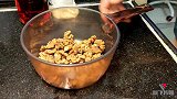 核桃新吃法，简单版本的琥珀核桃，适合小孩当零食吃