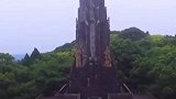 都说泰山压顶，但他们却把泰山顶石压在脚下