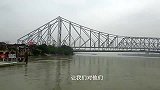 印度钢铁大桥70年稳如泰山，现却因印度烟民吐口水要倒塌！