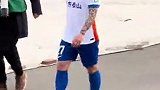 泰山球迷把石柯喊得都不好意思了