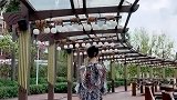 仙女裙的搭配真是太美了，就连回眸一笑都能如此甜美！