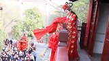河南女大学生一年“拜堂成亲”300多次 至今仍单身