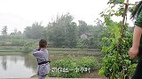 萌娃跑去去外婆家避风头，结果却发现外婆比妈妈更狠