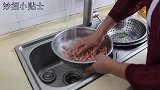 在家炸脆皮花生米有诀窍，做法简单，金黄酥脆味道好