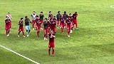 本赛季亚冠首胜！海港队员赛后谢场