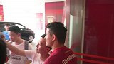 我想看贝尼特斯 不！你是来看是小熊“回家”的