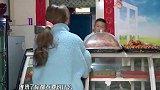 虞书欣问鹿晗：关晓彤舍得花钱吗？随后鹿晗的回答，暴露真实家底