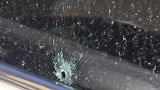 北京一小区1个月内4辆车遭钢珠射击 车窗碎裂车身到处是坑