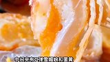 Q心蛋黄月饼真的太好吃，就是得提前预定，很赞