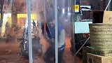 陪老公出来吃饭，省几块饮料钱