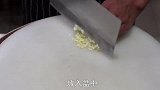 黄瓜拌变蛋怎样做才好吃？大厨教你凉拌菜技巧，黄瓜脆嫩爽口入味