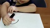 萌娃：儿子随心的创作，细细看还有那么一点艺术感！