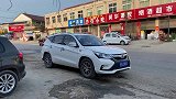 老公带媳妇买衣服，媳妇连试四套最终选了啥？老公直说初恋的感觉
