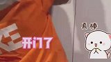 男孩扔垃圾被困电梯，半小时坚强不哭等救援