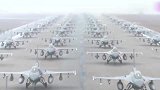 上百架F-16战机停在机场跑道，这场面太少见了吧！