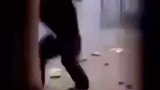 猩猩：没人可以依靠，打扫这事还是要自己来！