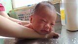产科护士做的新生儿洗澡集锦,我的心已经被这些可爱宝宝俘虏了！