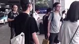 王一博的包入选年度十大同款 耶啵的小白包又火起来了