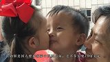 美国人大量领养中国孤儿，尤其喜欢中国小女孩缘由令人惭愧