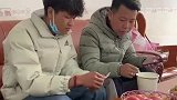 这小伙子真是令人意外