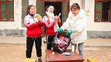 短剧：双重人格1：虎妹突然对家人特别好，就像变了一个人，奇怪