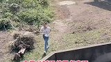 儿时玩伴回老家玩，叫她晚上来家里吃饭别空手