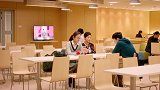 爱笑的女孩子，运气不会太差
