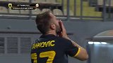 第6分钟雅典AEK球员坦科维奇进球 卢甘斯克黎明0-1雅典AEK