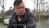 单车男羞辱路边的人，结果被对方打脸