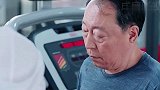 老爷子终于遇到对手了，邻家小姑娘更胜一筹